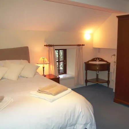 Lanthwaite Green Old Farmhouse Holiday home *